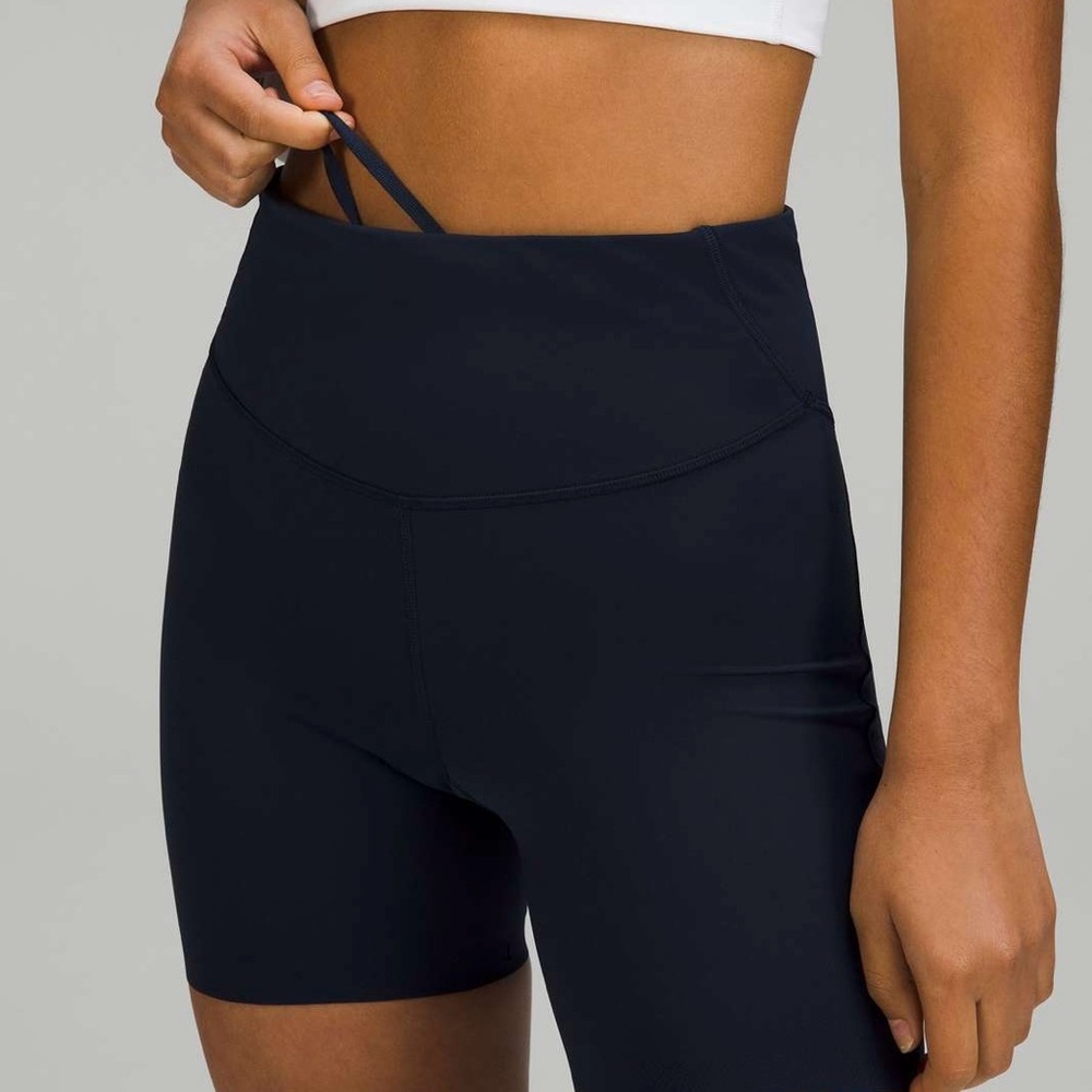 Lululemon Navy Blue Base Pace High Rise Shorts 6” Inseam Women’s Size 12 - Picture 14 of 15